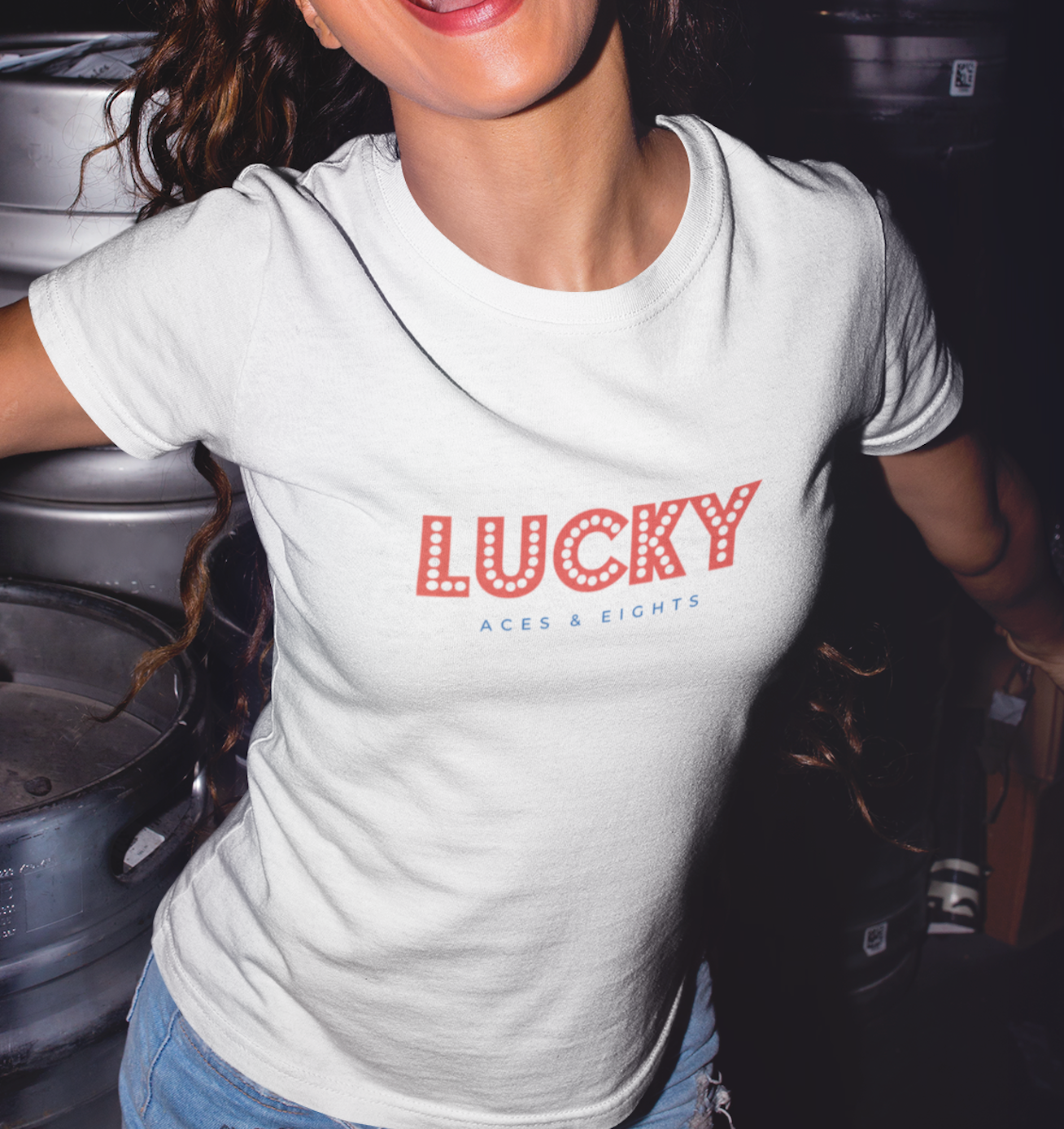 90'S ARCHED LUCKY BOYFRIEND TEE